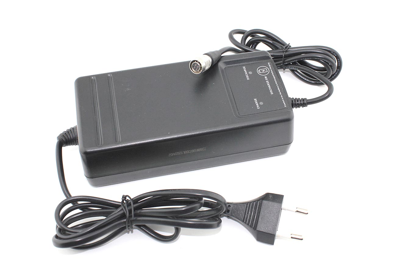 Зарядное устройство DF-TRM310BA для Nikon DTM-302