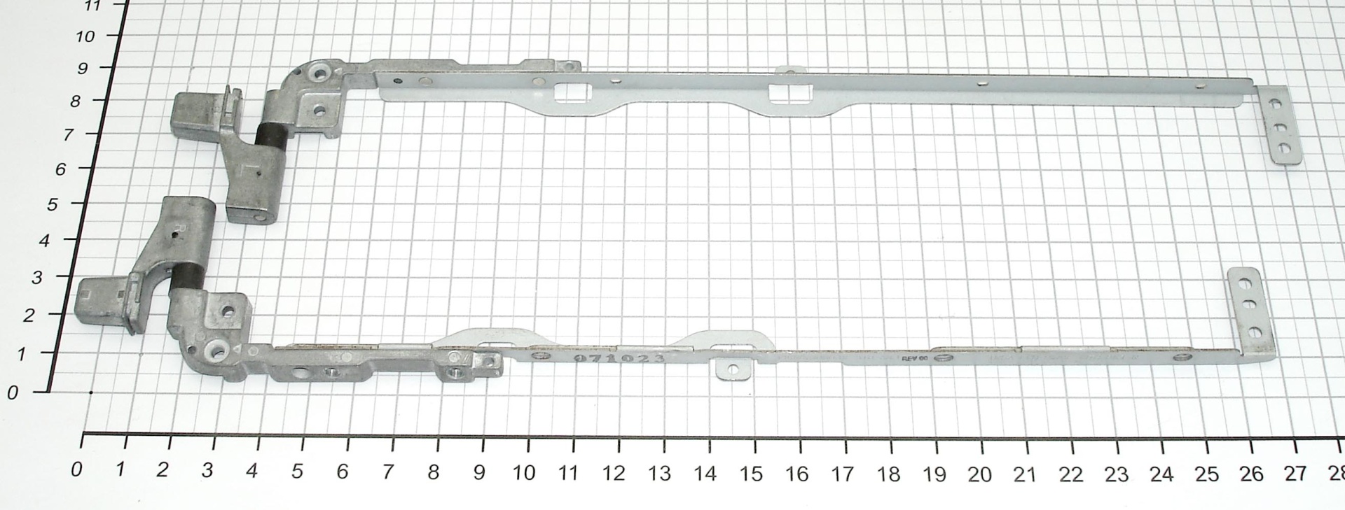 Петли для ноутбука Toshiba Satellite L40 L45    5400040