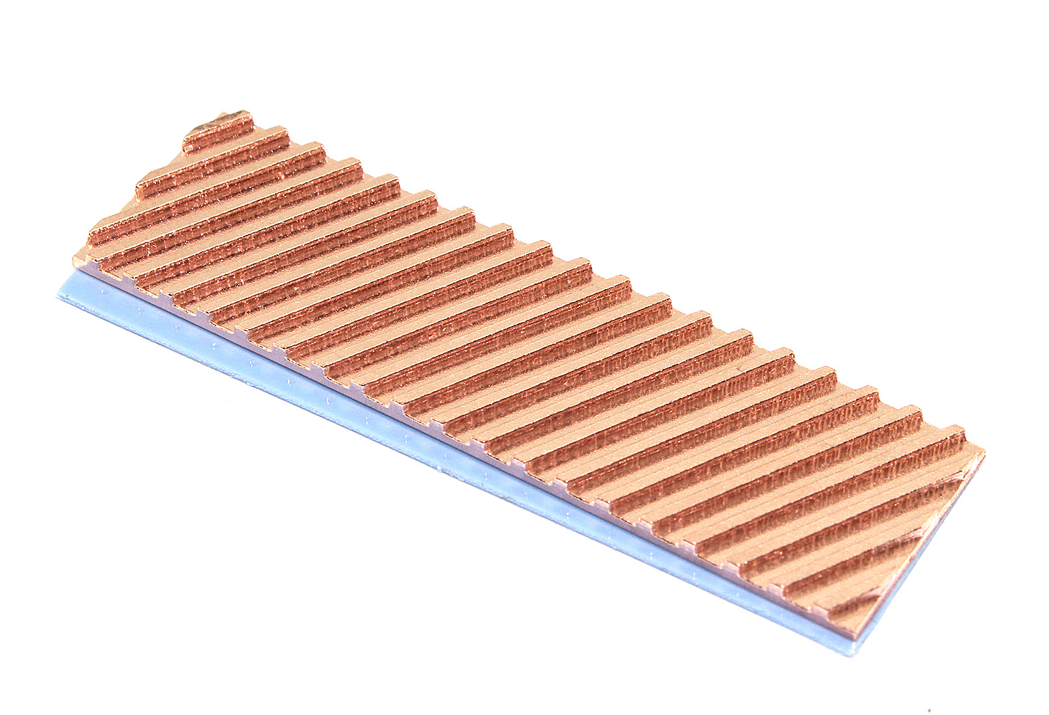 Медный  радиатор для М.2 SSD с термопрокладкой 0,5 мм, диагональная прорезь, 70х20х2 мм